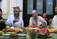 চীনা মুসলিমরা হালাল খাদ্যাভাসের কারনে করোনা ভাইরাস থেকে নিরাপদে রয়েছে