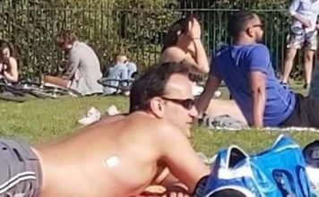 আয়ারল্যান্ডের প্রধানমন্ত্রী লিও ভ্যারাদকারের আইন ভংগ করা নিয়ে সংশয় ( ভিডিও)