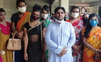 খাদ্য পেয়ে সাদ এরশাদের প্রতি কৃতজ্ঞ হিজড়া সম্প্রদায়
