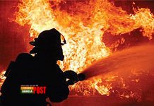 রাজধানীর বনশ্রীতে রংয়ের কারখানায় আগুন