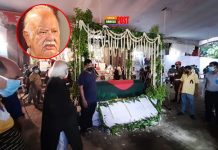 সেক্টর কমান্ডার মেজর জেনারেল (অব.) সি আর দত্তকে ঢাকেশ্বরী মন্দিরে শেষ শ্রদ্ধা