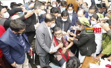 বাংলাদেশে ভ্যাকসিন উৎসবঃ প্রথম দিনে টিকা নিলেন ৩১,১৬০ জন