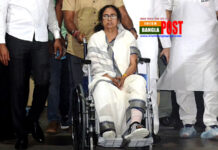 হুইল চেয়ারে বসেই প্রচারণায় নামলেন মমতা