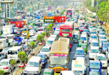 কঠোর লকডাউনেও রাজধানীতে দীর্ঘ যানজট