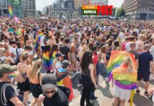 সমতা ও অধিকার প্রতিষ্ঠার দাবিতে জার্মানিতে তৃতীয় ও রুপান্তরিত লিঙ্গের মানুষের সমাবেশ