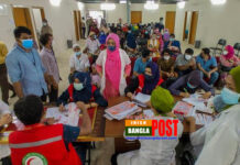 করোনার সংক্রমণ কমলেও উদাসীন হওয়া যাবে না, বলছেন বিশেষজ্ঞরা