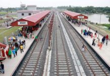 স্টেশনে ঢুকার একসেস কন্ট্রোল সিস্টেম শুরু করেছে বাংলাদেশ রেলওয়ে।