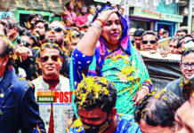 কেন্দ্রীয় নেতারা মাঠে, স্থানীয়রা দূরে