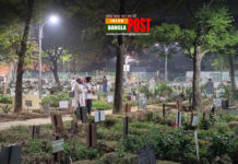 শবে বরাতে আজিমপুর কবরস্থানে মানুষের ঢল