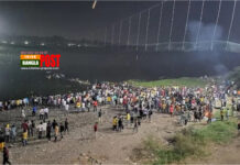 গুজরাটে ঝুলন্ত সেতু ধসে নিহত বেড়ে ৯১