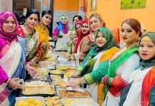 ইতালির রোমে প্রবাসী নারীদের পিঠা উৎসব