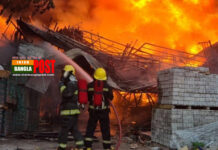 তেজগাঁওয়ে টিসিবির গোডাউনের আগুন নিয়ন্ত্রণে