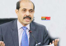 কারওয়ান বাজার ঝুঁকিপূর্ণ, ভেঙে পড়লে দায়ী ব্যবসায়ীরাঃ মেয়র আতিকুল ইসলাম