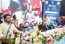 জুলাই গণঅভ্যুত্থান আমাদের আত্মমর্যাদা নিয়ে দাঁড়াতে শিখিয়েছে: নাহিদ ইসলাম